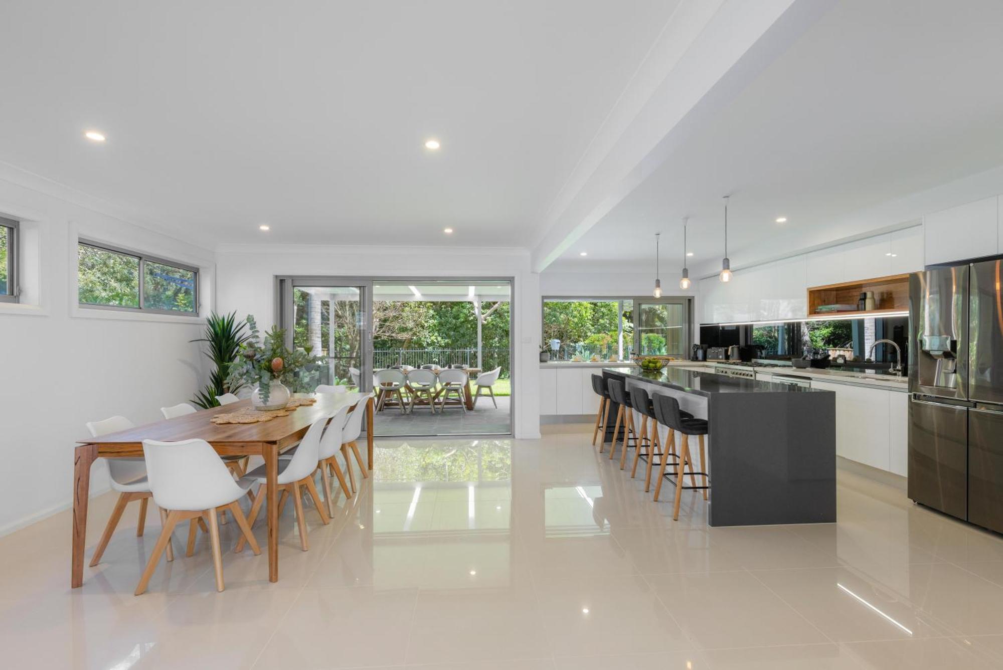 Laze At Lighthouse - Family With Pool, Heated Pool Oct To Mar Holiday home *